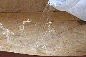 玄武漏水维修 免砸砖防水材料该如何施工